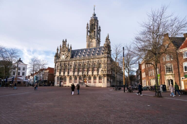 The historic Gothic town hall of Middelburg, the Stadhuis, stands in the center of the Markt square.