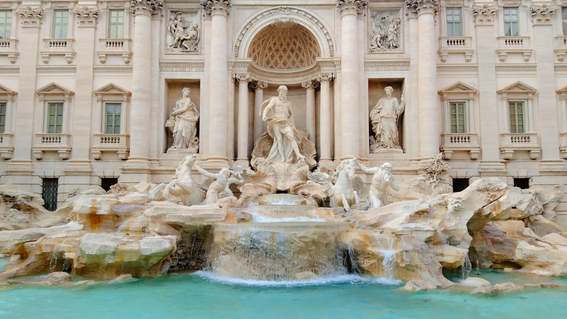 City-game-Trevi-Fountain-Roma