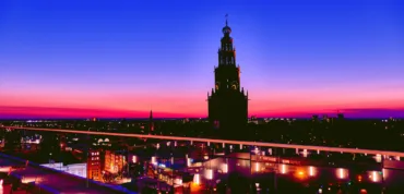 City Game Groningen Martinitoren at night