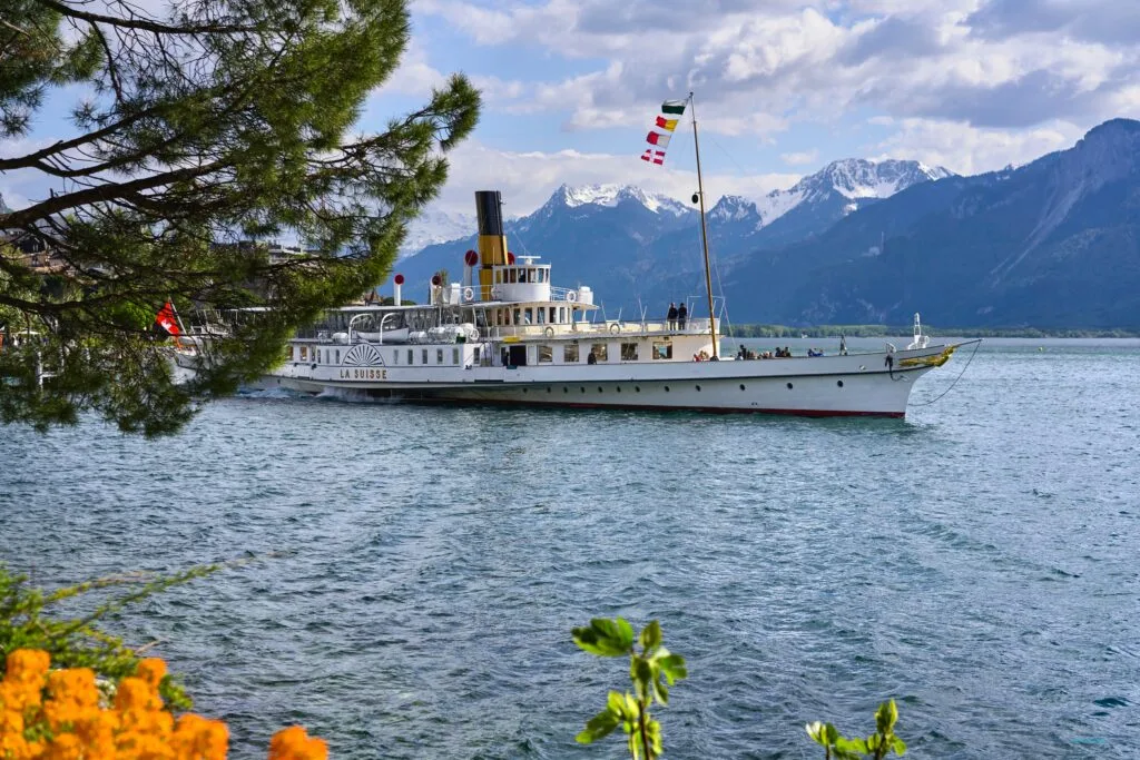 City Game Geneva Boat