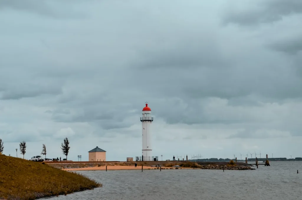 citygame hellevoetsluis lighthouse near water