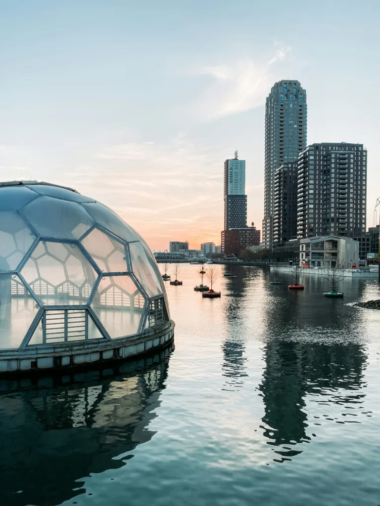 City Game Rotterdam water building