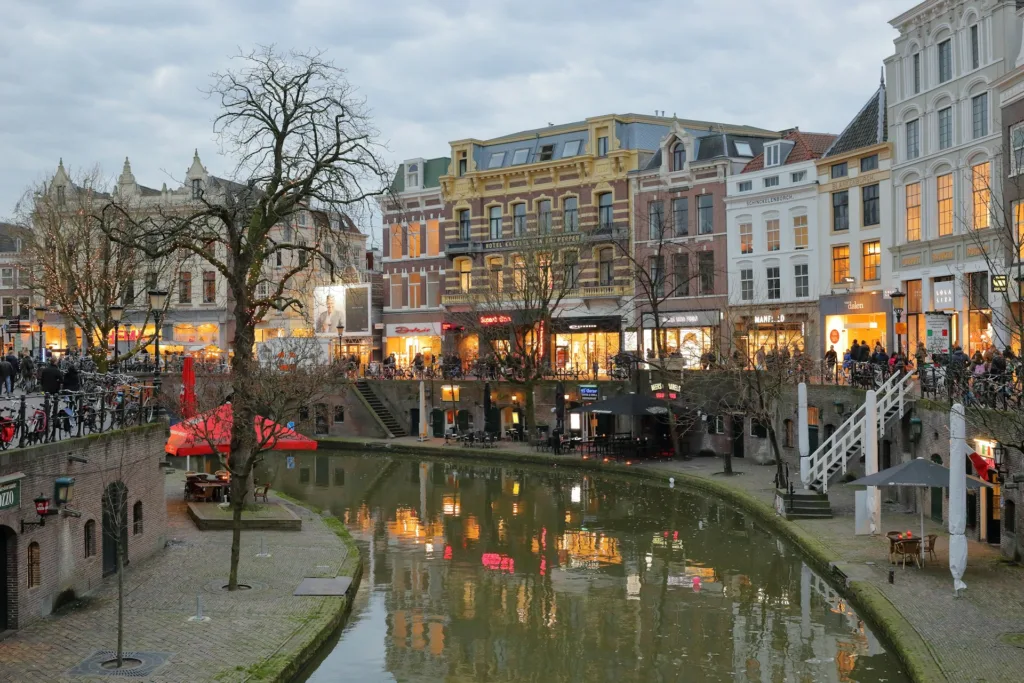 City Game Utrecht water Street