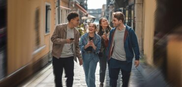 how to organize a city scavenger hunt