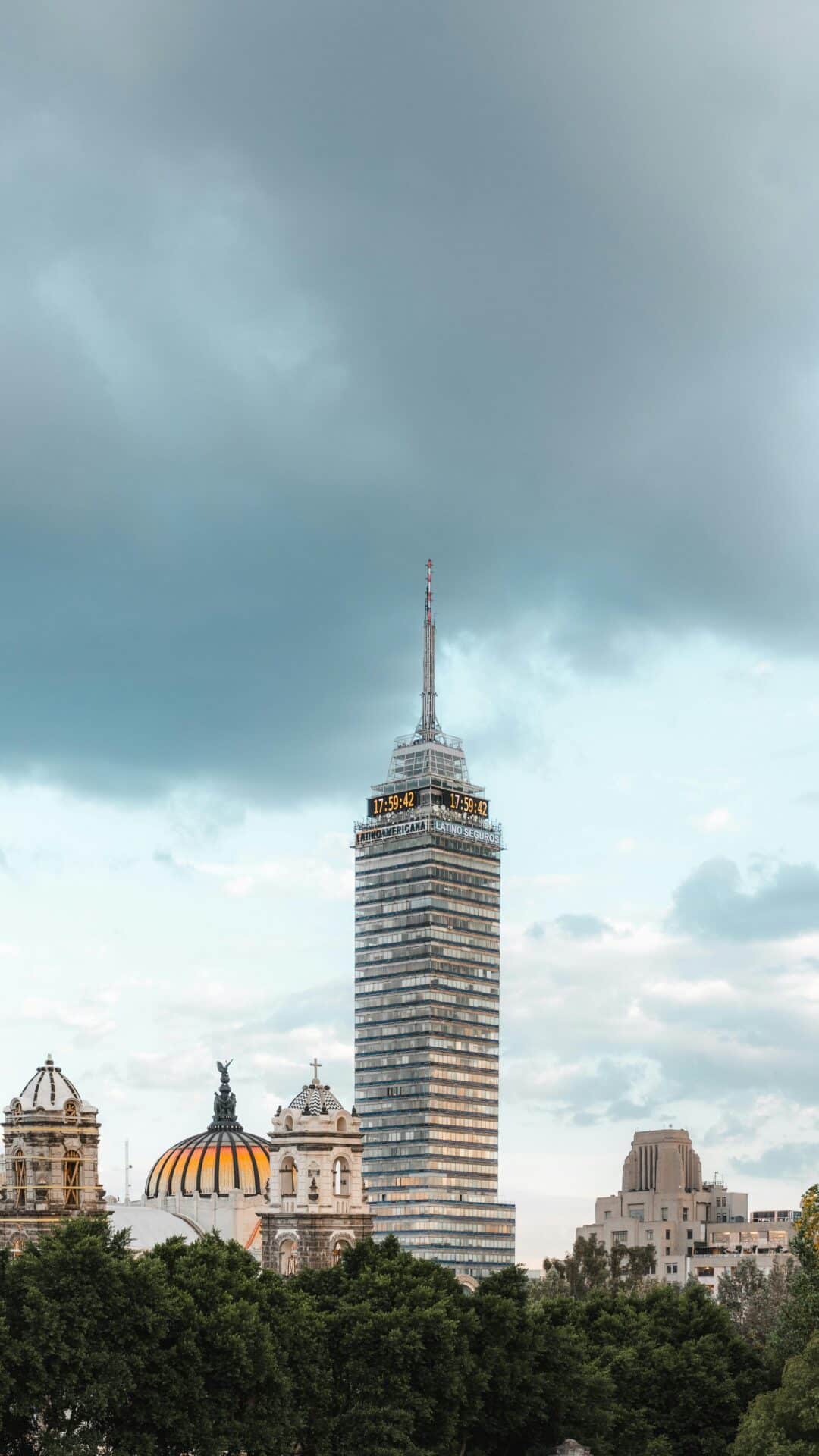 Torre Latinoamericana and Historic Buildings in Mexico City